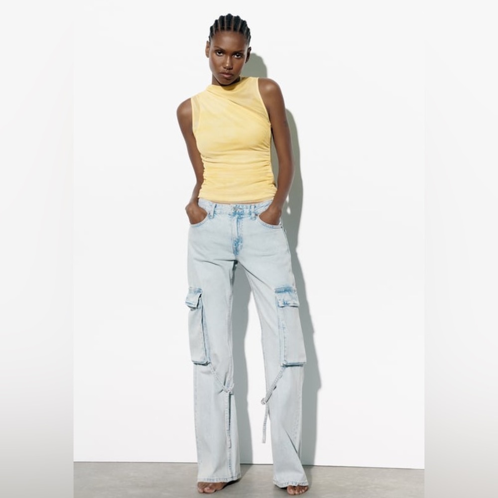 MID-RISE TRF CARGO JEANS - LIGHT BLUE - size 28 / 6 - NWOT